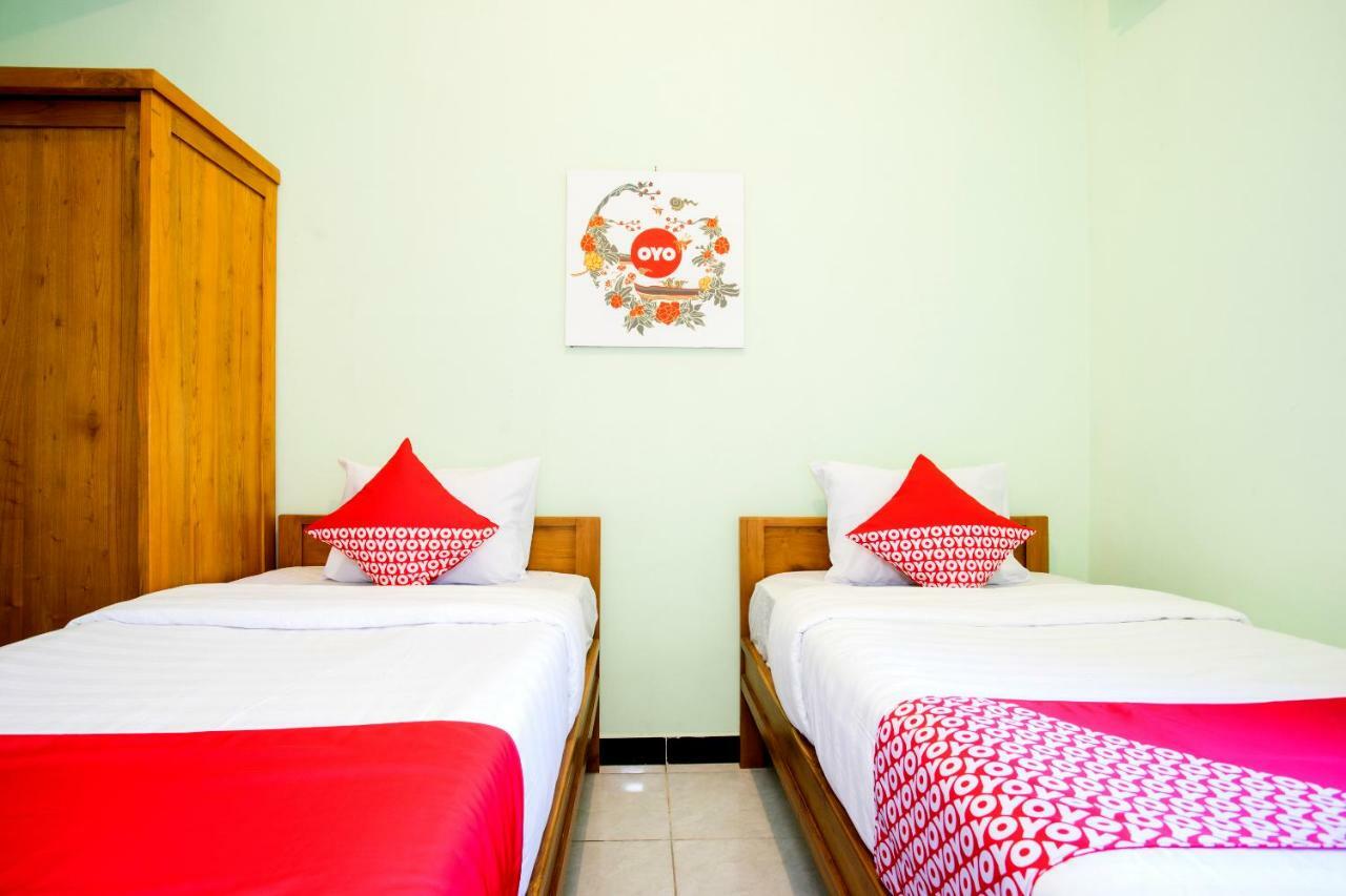 Oyo 1419 Rhona Guest House Syariah Yogyakarta Extérieur photo